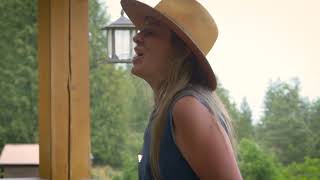 Jill Barber - Girl's Gotta Do (Acoustic Version Live in Kaslo B.C.)