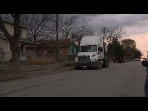 City cracking down on oversized vehicles parked in residential ...