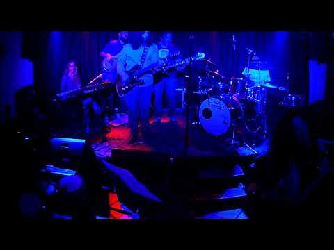 Gaby Kalikian . Junin 3-11-17