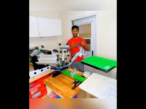 #print #screenprinting #silkscreenprint Left chest print.