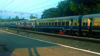 Jan Shatabdi Express (12075) Crossing Idappali Railway Station | Dezire Entertainments