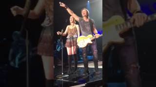 Jessica Emily Performing With Keith Urban Brisbane Show 2016