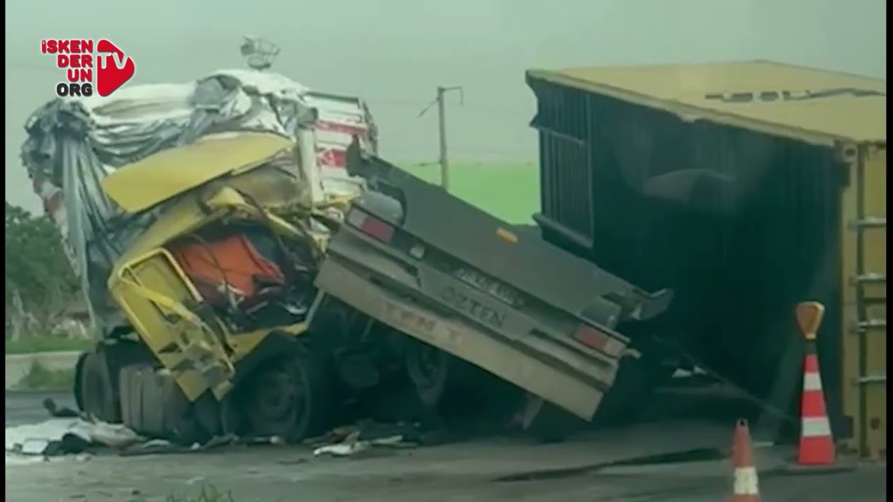 TIR Kazasında Üç Kişi Yaralandı