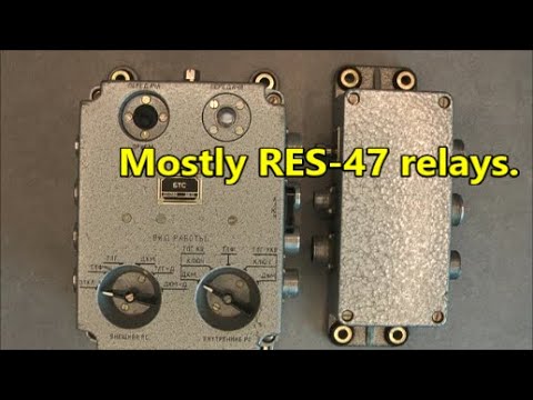 Teardown of "BTS" and "JE-2" boxes from the soviet R-142 system