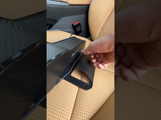 منظم سيارة متعدد الوظائف مع محطة شحن 65 واط وكابلات قابلة للسحب