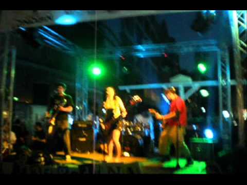 concrete worms + jimi 3b - emergency cases.wmv