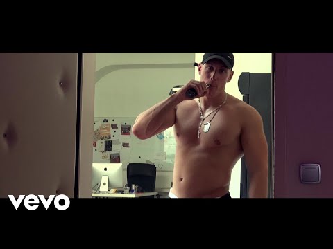 DJ Schmitzkatze - Ballerlaika ft. Kalvin Klain