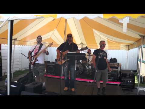Wagon Wheel (Cover) - Greg Short & Boathouse... featuring Chris Haines dancing!