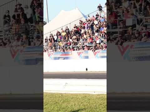 🚨 #dontblink @nhra TOP FUEL DRAGSTER FLY BY 24,000 Horsepower 🏎️💨🏎️💨