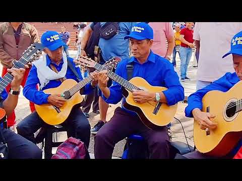JUGASTE A DOS CARTAS/Los auténticos del ritmo/Parque Berrio Medellin
