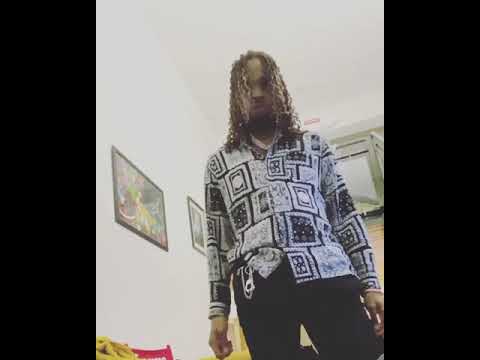 Hypo - does the futsal shuffle in bussdown cuban chain