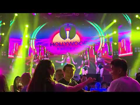 Hollywood  Pattaya night  club.   Friday  night  party  on.