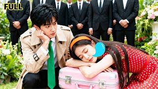 فتاة مسكينة طردت من منزلها نامت في الشارع حتى مر رئيس تنفيذي طيب اخذها الى بيته يعتني بها!