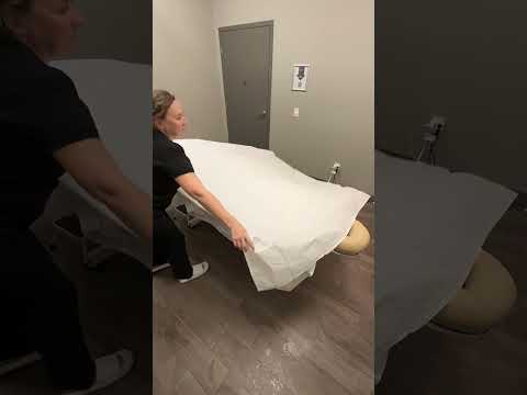Watch our RMT, Lilia, set up for her next client. #rmt #massage #registeredmassagetherapy
