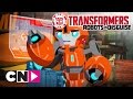 Transformers: Robots in Disguise | Bumblebee's reis om de wereld | Cartoon Network