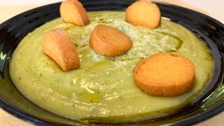 Tutti pazzi per questa vellutata di zucchine! Ricetta facile, veloce ed incredibilmente deliziosa!