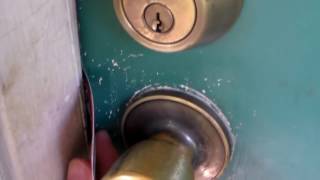 HOW TO UNLOCK A DOOR WITH A CREDIT CARD OR DL