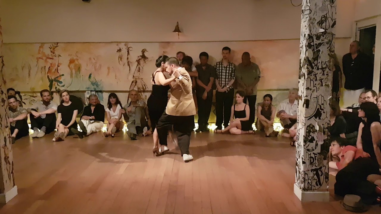 Video thumbnail for Octavio Fernandez & Corina Herrera ❤@ La Grande Tutti + El Garon union - Paris - Me voy a baraja