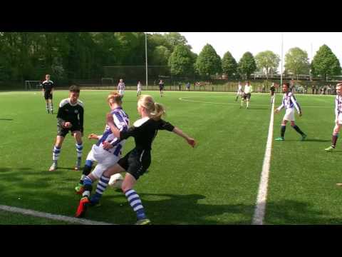 Halve finale Beker Helpman JO15-1 -  vv Heerenveen JO15-1