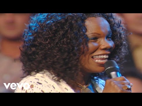 Bill & Gloria Gaither - One Day At a Time [Live] ft. Lynda Randle