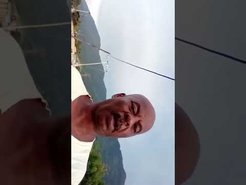 Do outro lado da montanha.