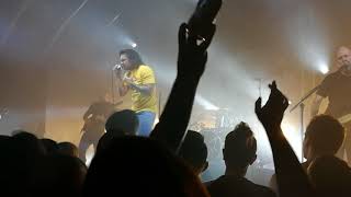 THE BUTTERFLY EFFECT - AISLES OF WHITE - LIVE - (SOZ SERIAL BUNDY RUM CAN DANCER IN FRONT)