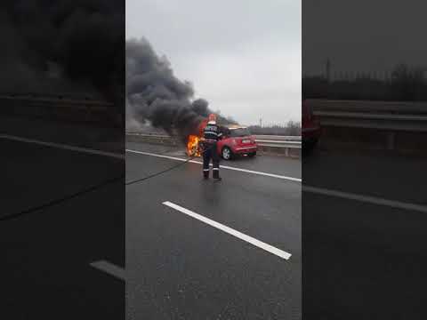 Mediafax 12 Februarie - Mașină în flăcări pe A3