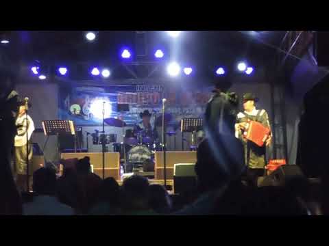 A veses - Halcones del Norte de Él Salvador