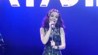 Natalia Oreiro . Venenososdesiempre.com . 10.12.2013 . Tour Hits - Fragmento &quot;Un ramito de violeta&quot;