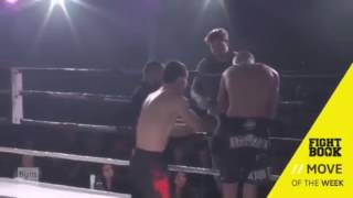 Lutador de MMA tem ombro deslocado em luta e recebe ajudinha especial