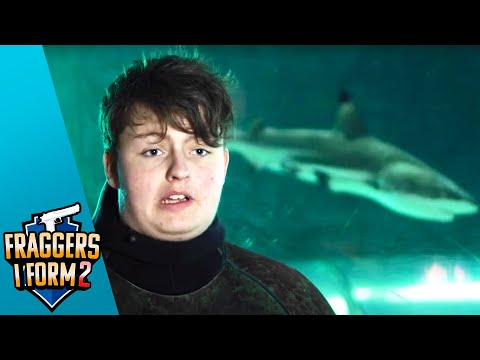 Fraggers i Form 2 (4:10) - Smidt i haj-bassinet