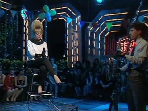 Mari Wilson - Cry Me A River