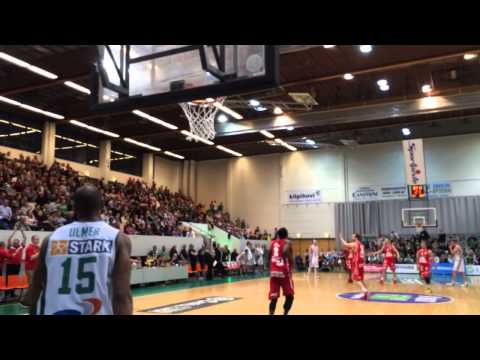 Martin Zeno vie Bisonsin 81-85-johtoon