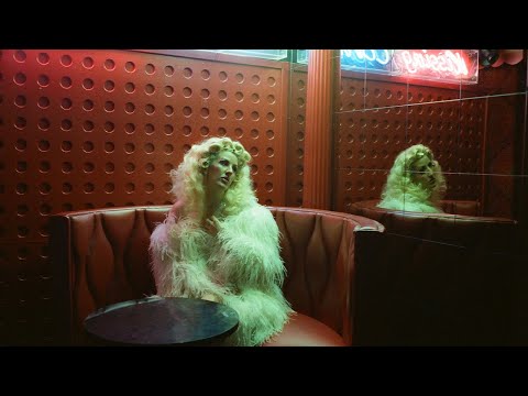 Silk City - New Love (feat. Ellie Goulding) [Behind The Scenes]