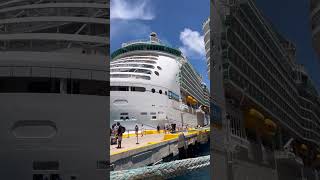 Newest and the Biggest vs the oldest and Smaller Royal CRUISESHIP’S!.. #cruiseship #yt #ytshorts