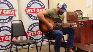 Riley Green Performs Emotional &#39;Numbers On the Cars&#39;