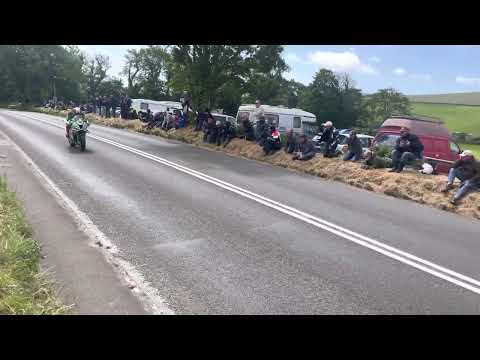 Peter Hickman flat out through Crosby jump Isle of Man tt 22 Iomtt