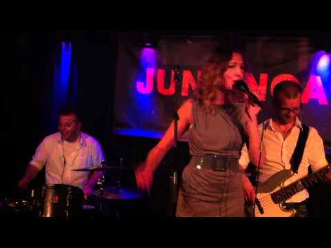 CC Muziekcafé Amsterdam, June Noa met 'Why'