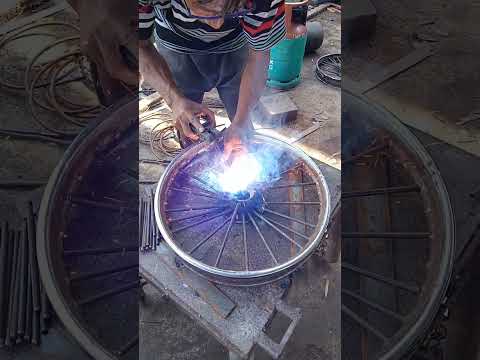 Fabricate side wheel mags for tricycle.#weldingtricks #automobile #fabrication