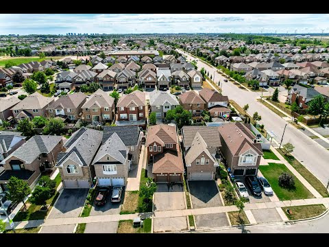 7464 Terragar Boulevard, Mississauga Home for Sale by Monika Kamycki