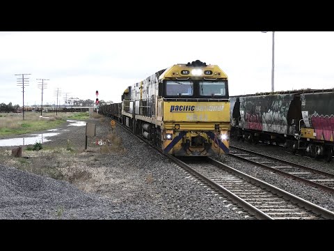 NR43-23 on 3XM4 steel train at Murtoa.  04-08-21.