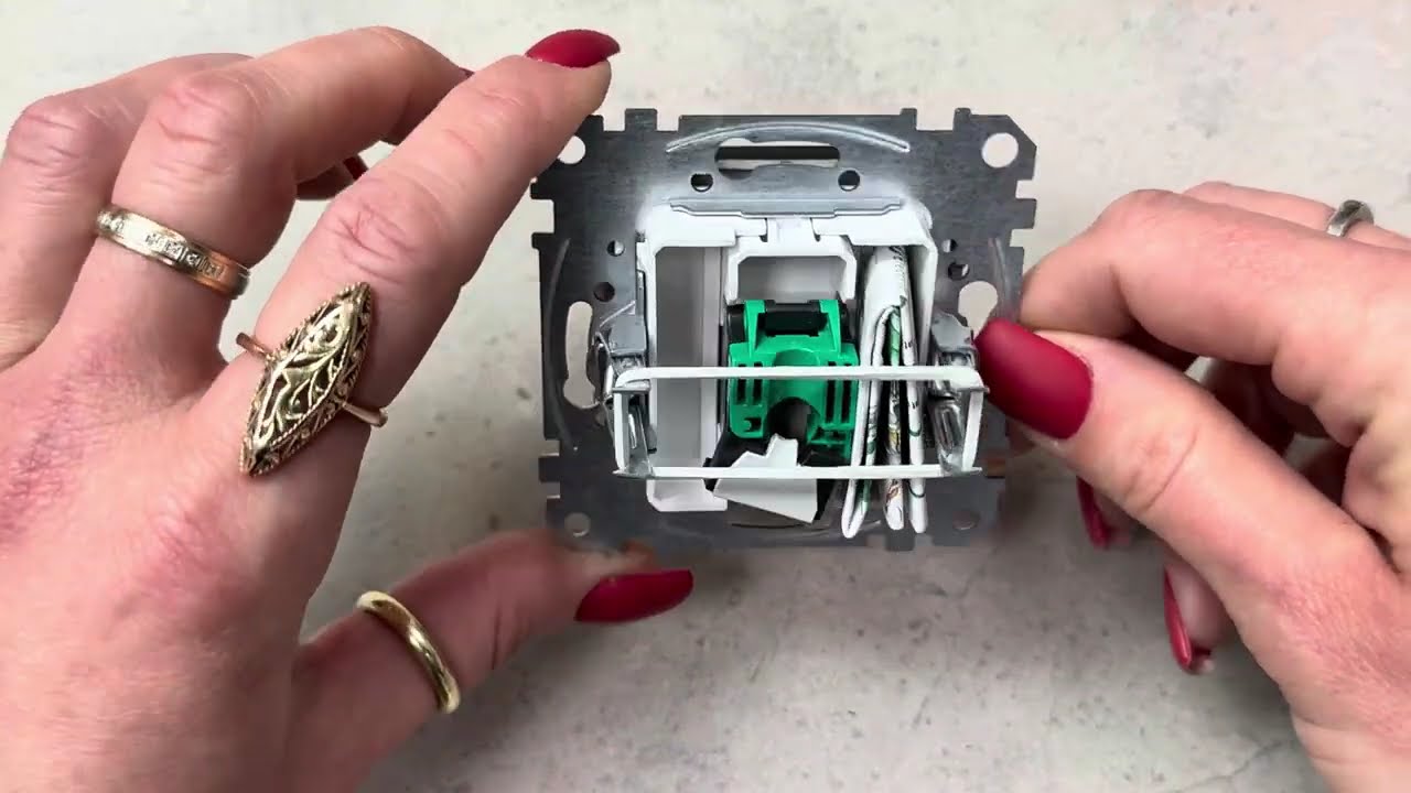 Компьютерная одинарная розетка SCHNEIDER Sedna Design cat5E UTP черный SDD114451