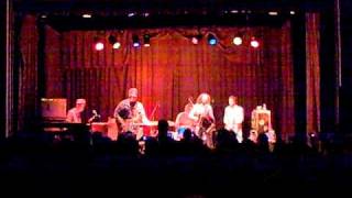 Donna the Buffalo -- Sitting On Top Of The World (If You Don't Like My Peaches Don't Shake My Tree)