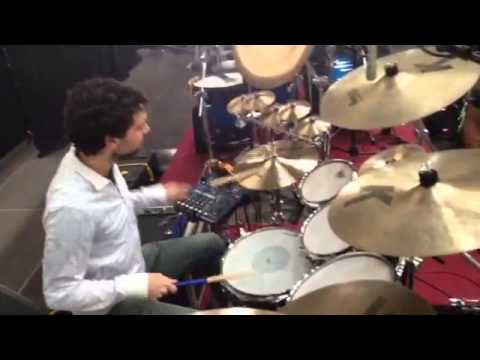 Miguel Lamas on Gavin Harrison's Drumset