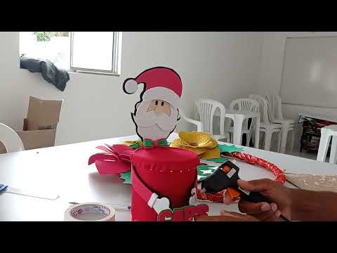 GUIRLANDA E UM PAPAI NOEL INCRÍVEL NA LATA DE NINHO