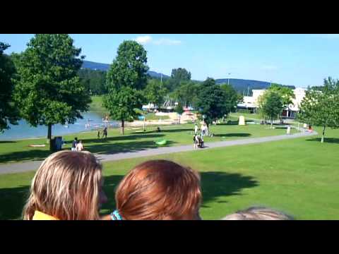 Ein paar Idioten rollen den Berg runter....:-)