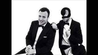 Raphael Gualazzi & The Bloody Beetroots   Liberi O No