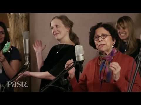 Elizabeth Mitchell and Suni Paz at Paste Studio NYC live from The Manhattan Center