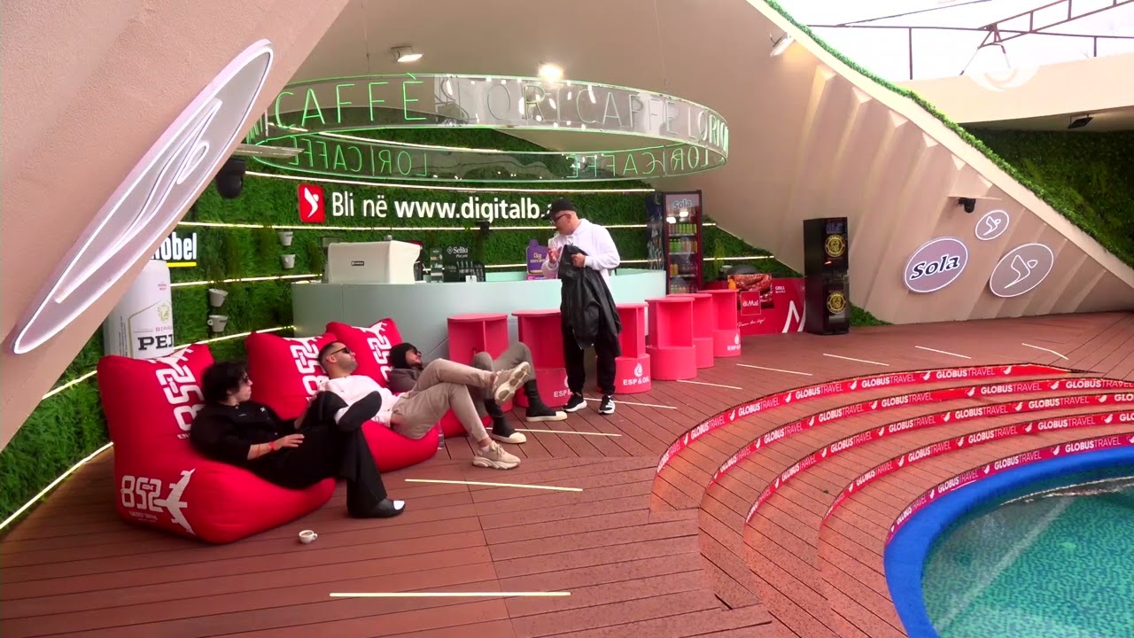 Mal dhe Stenaldo fishkëllejnë së bashku