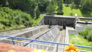 preview picture of video 'The elevator lock of the Marne-Rhine Canal in France: plan incliné de Saint-Louis Arzviller'
